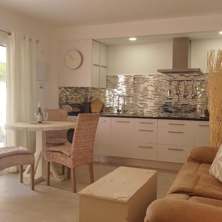 Puerto del Carmen, terrace, beach 100 m away - Apartamento de 1 dormitorio - 2