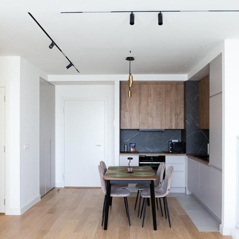 Cozy 2 Bedroom Nest at BW - Apartman sa 2 Spavaće Sobe - 20
