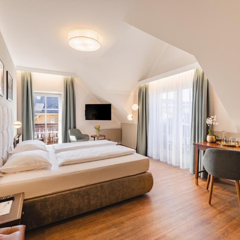 Hotel Friesacher`s Aniferhof - Comfort Zimmer mit Kingsize-Bett - 4