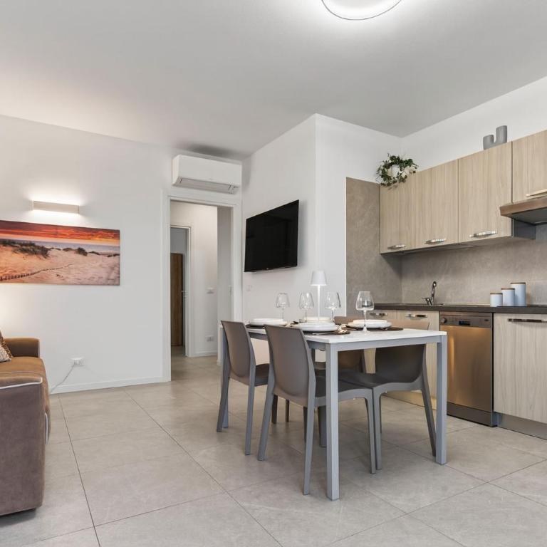 Villa Laila IRIS SUITE APARTMENTS - Appartamento Deluxe con 2 Camere da Letto e Vista Giardino - 9