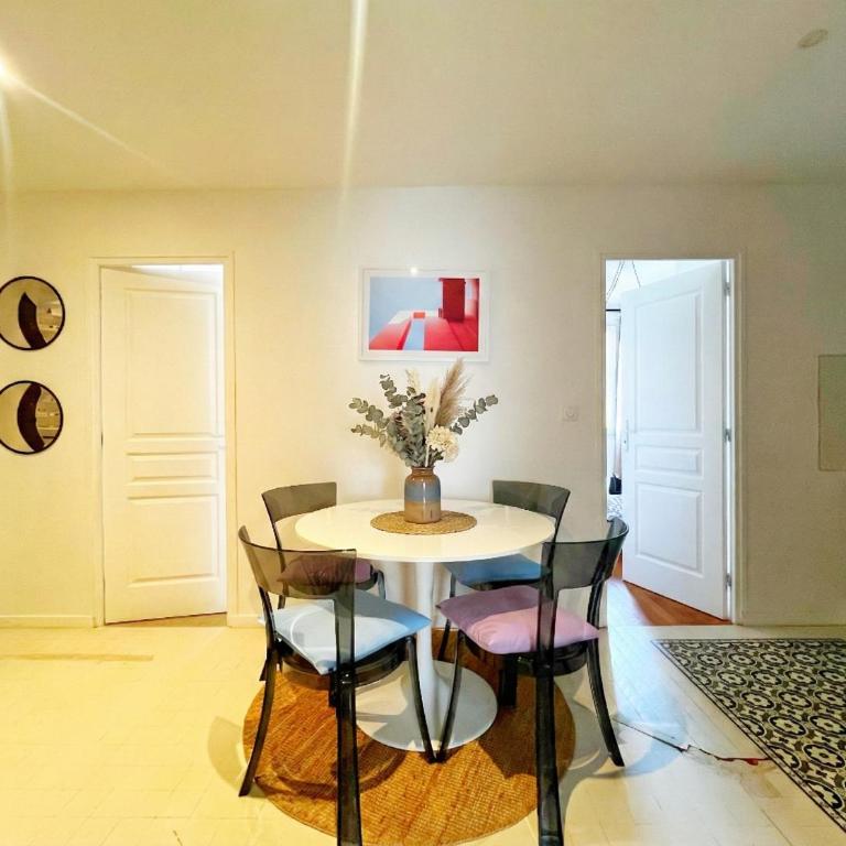 Suite Petite soeur - Appartement 6 & 8 personnes - Check in H24 & Wifi - Appartement - 4