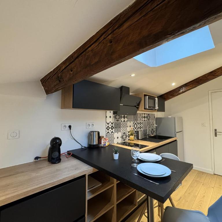 Cocon Mansardé - Velux et Clim - Hyper Centre - Apartamento de 1 dormitorio - 14