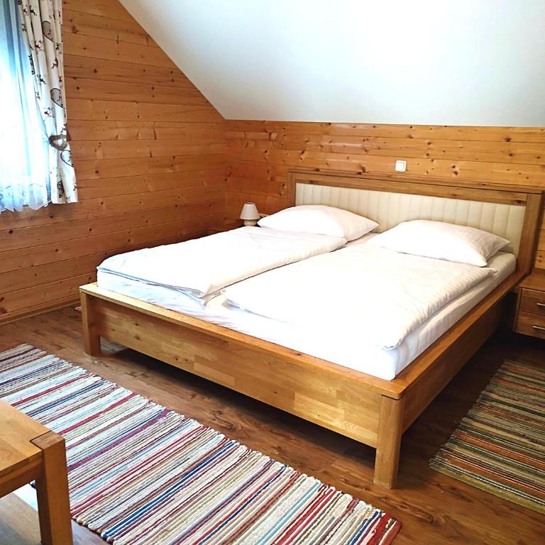 Ferienwohnung Almenland Familie Bruggraber mit 2 Schlafzimmer - Apartment mit 1 Schlafzimmer - 10