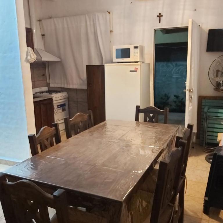 Cabaña - casa - chalet con pileta a minutos de Villa Carlos Paz para 8 personas - Two-Bedroom House - 2