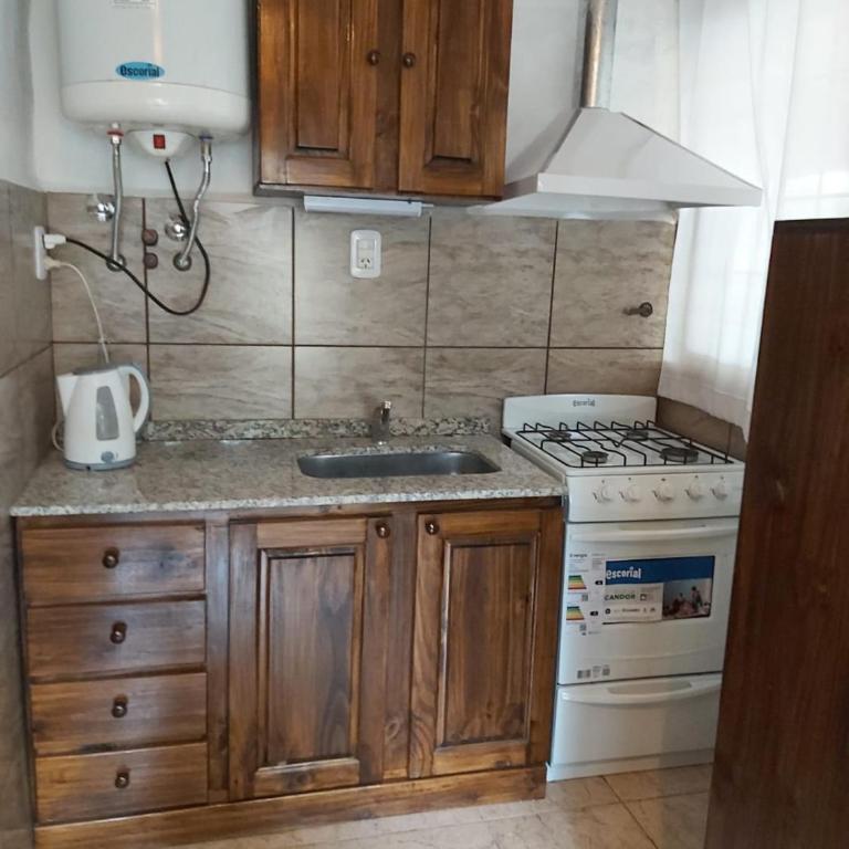 Cabaña - casa - chalet con pileta a minutos de Villa Carlos Paz para 8 personas - Casa de 2 dormitorios - 12