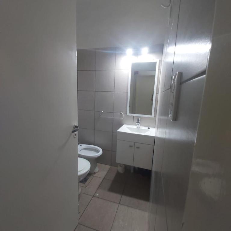 Cabaña - casa - chalet con pileta a minutos de Villa Carlos Paz para 8 personas - Casa de 2 dormitorios - 13