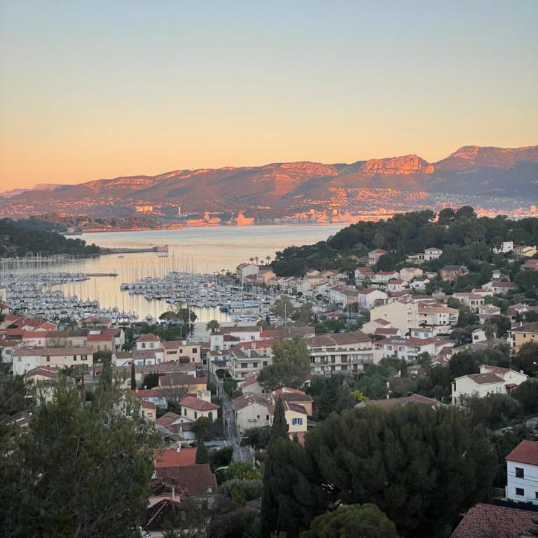 Vue mer incroyable, piscine, tennis et accès plage - 3 chambres - Apartment mit 3 Schlafzimmern und Hafenblick - 3