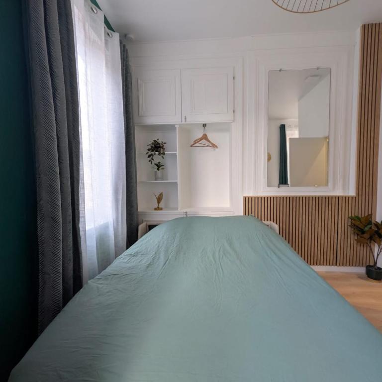 Refuge lumineux au pied de la cathédrale - One-Bedroom Apartment - 17