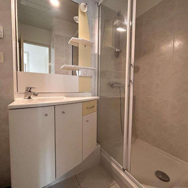 Superbe Appartement 3 pièces, 6 Couchages, Plage à 50m - FR-1-224C-365 - Apartment - 17