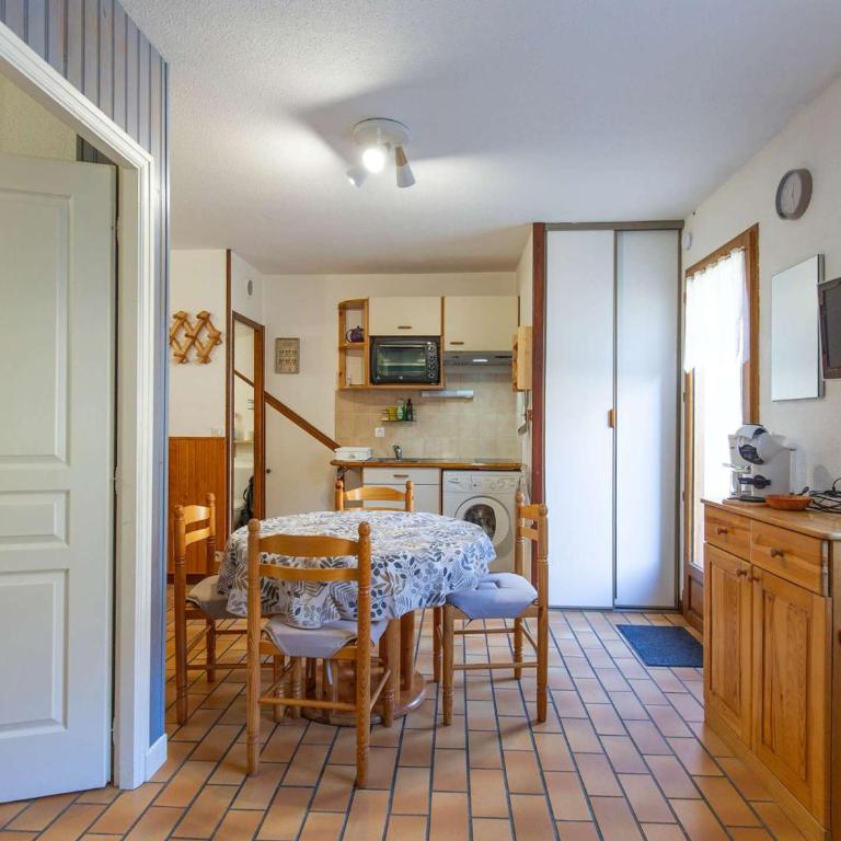 Chalet cosy, 4 pers., parking, proche télécabine - FR-1-401-319 - Appartement - 3