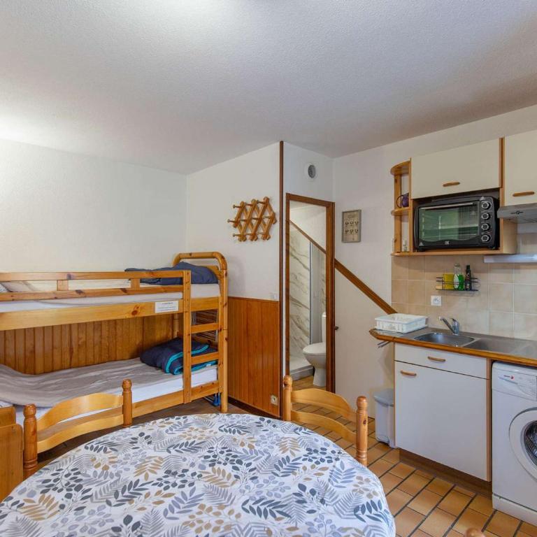 Chalet cosy, 4 pers., parking, proche télécabine - FR-1-401-319 - Appartement - 4