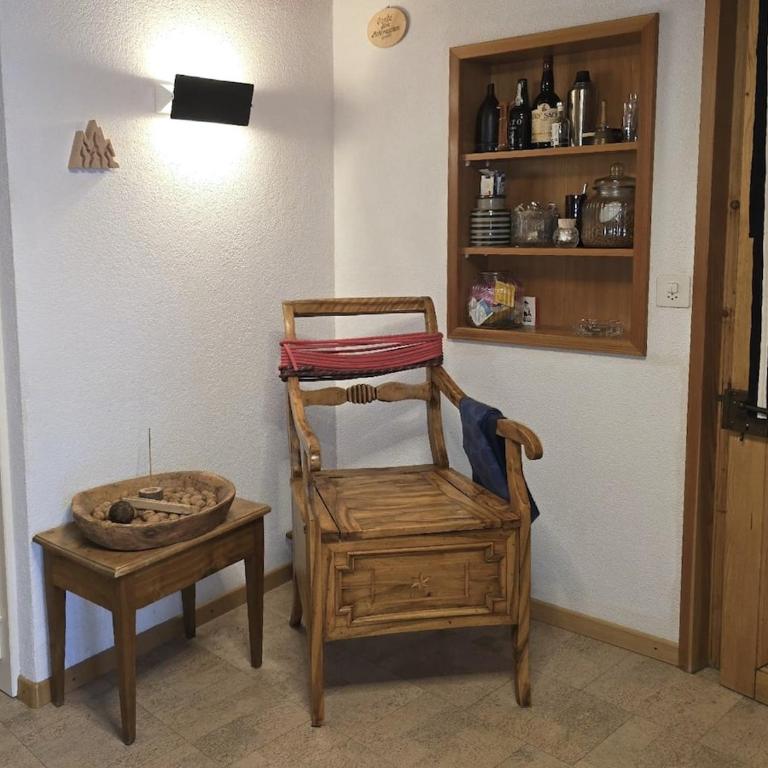 Heimatkunst 02, klassisches Walliser Chalet, teilrenoviert, zentral - Apartment mit 1 Schlafzimmer - 14