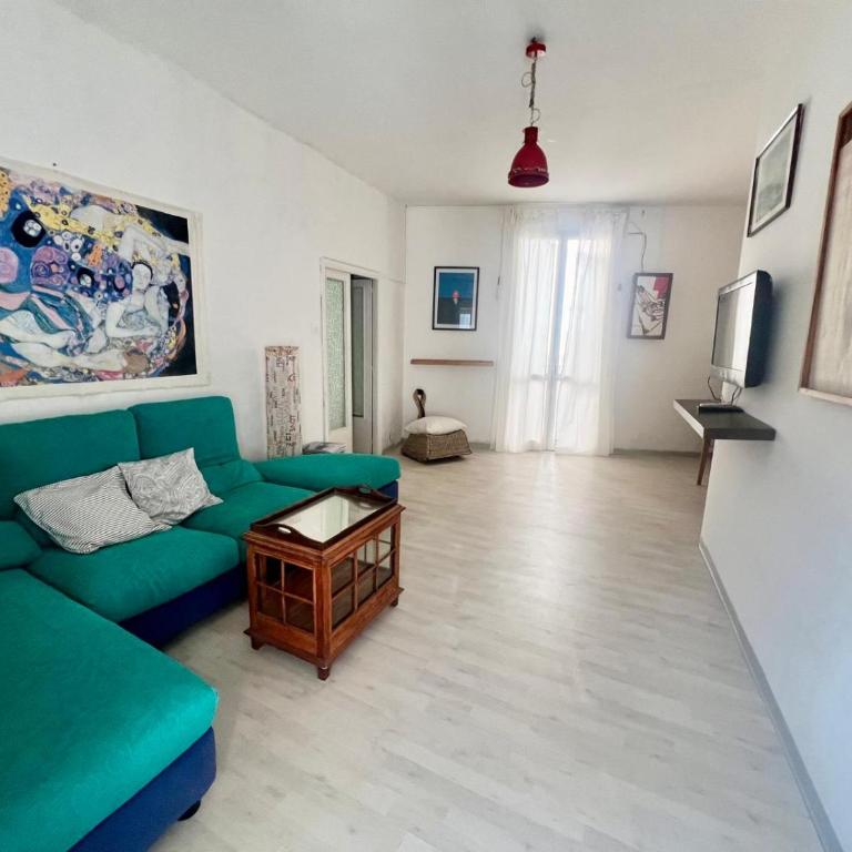 Al Castello - UN LETTO IDEALE - Appartamento con 2 Camere da Letto - 2