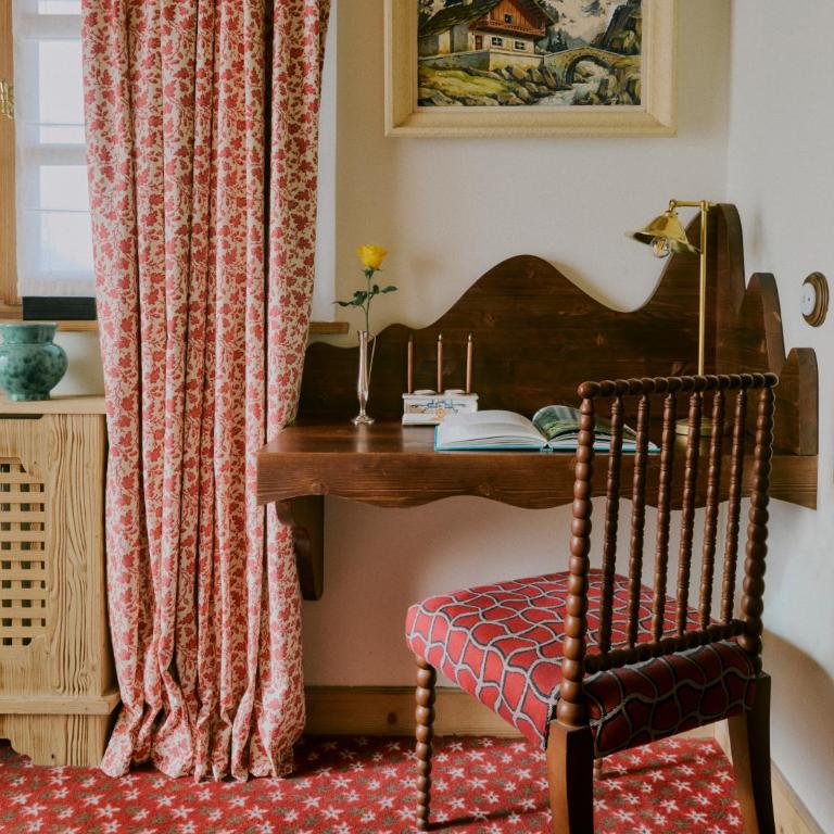 Hôtel Saint-Georges Relais & Châteaux - Chambre Supérieure avec Balcon - 4