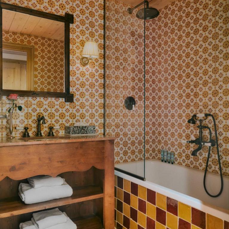 Hôtel Saint-Georges Relais & Châteaux - Chambre Supérieure avec Balcon - 1