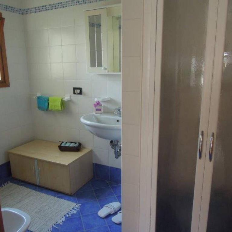 Homely one bedroom flat with side sea view - Apartment - 15