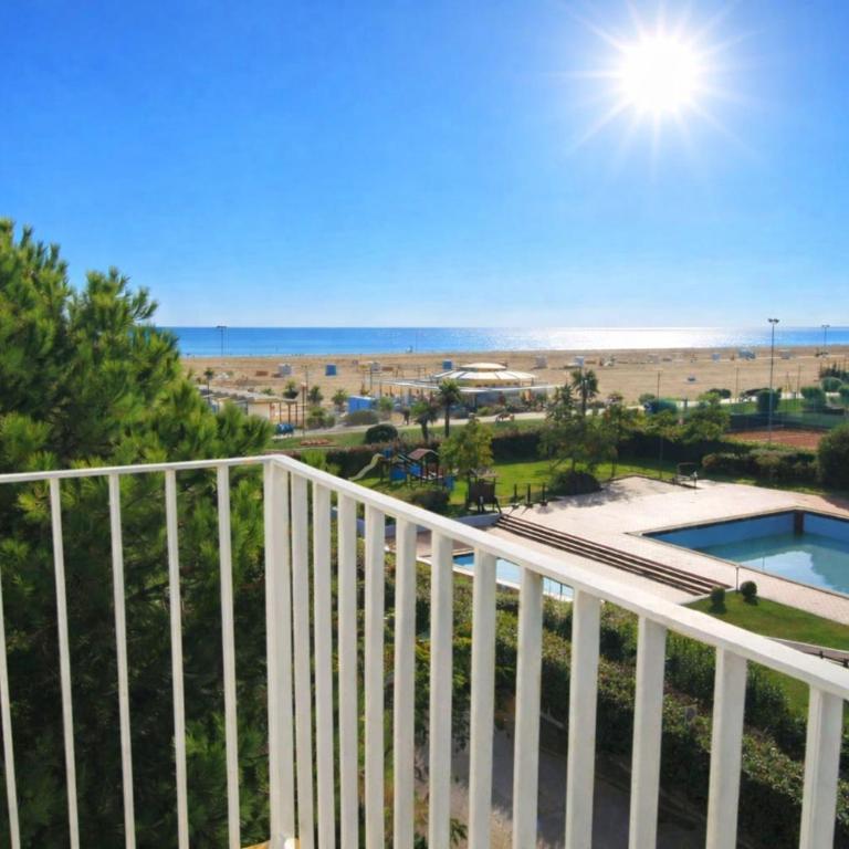 Homely one bedroom flat with side sea view - Apartment - 1
