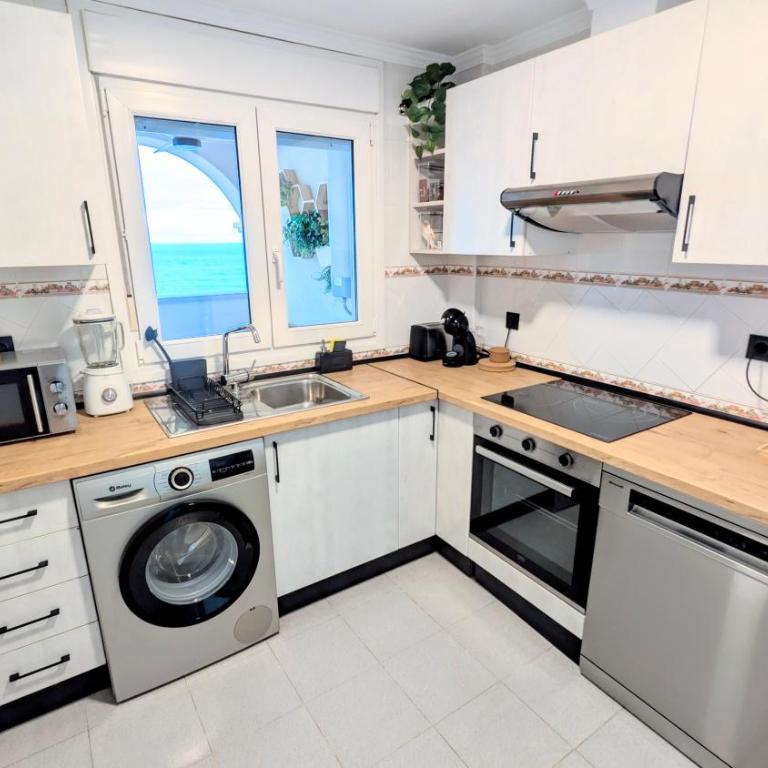 Elegant Sea View Apartment Near Beach & Train - Apartamento de 2 dormitorios - 51