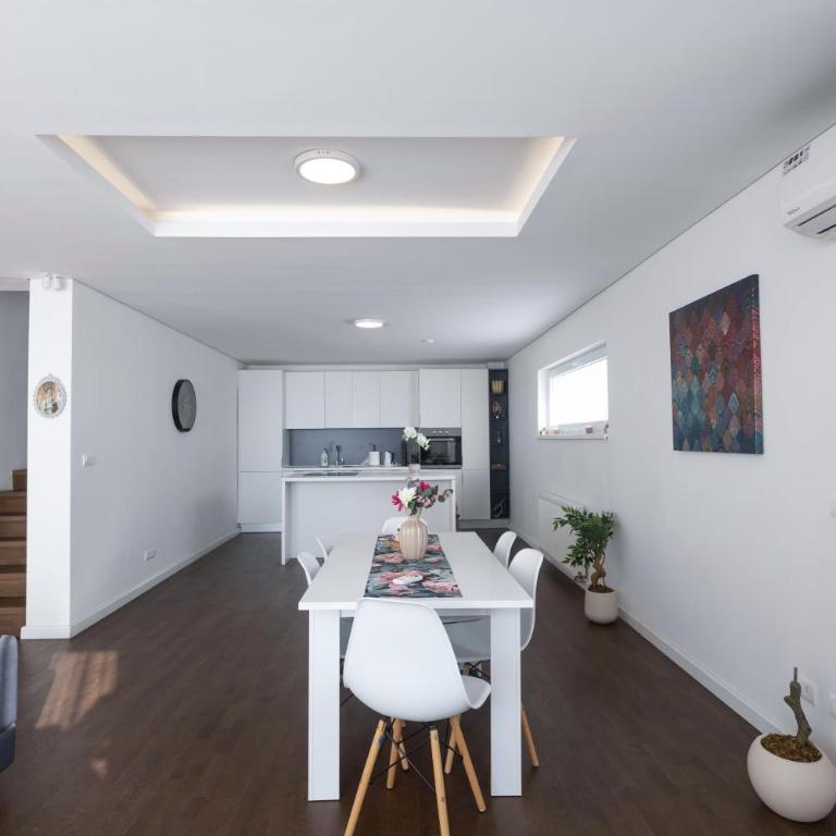Aeris Residence Panoramic View - Three-Bedroom Villa - 25