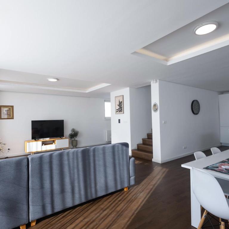 Aeris Residence Panoramic View - Three-Bedroom Villa - 48