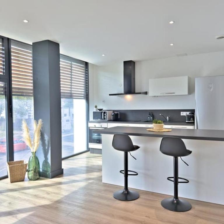 Grand Square -5 min from train station & center - Apartment mit 2 Schlafzimmern und Stadtblick - 7