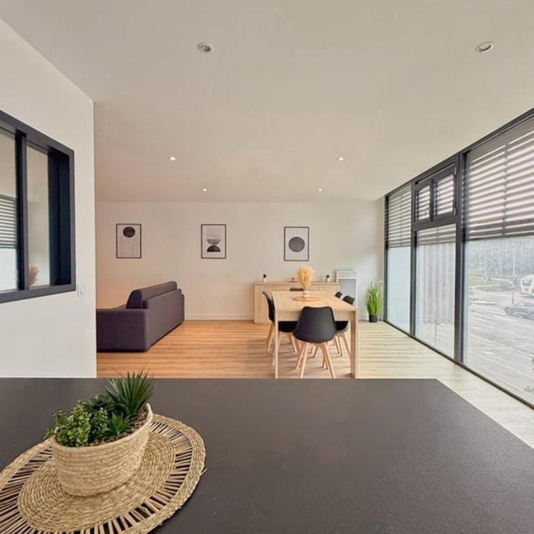 Grand Square -5 min from train station & center - Apartment mit 2 Schlafzimmern und Stadtblick - 12
