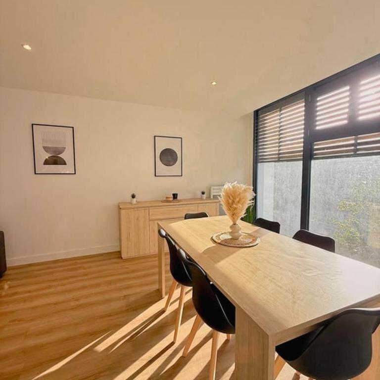 Grand Square -5 min from train station & center - Apartment mit 2 Schlafzimmern und Stadtblick - 33