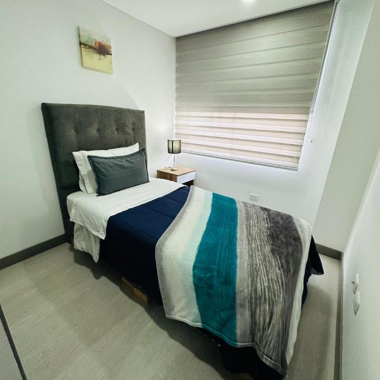 Magnifico y Confortable Apartamento Amoblado - Habitación Familiar con balcón - 6