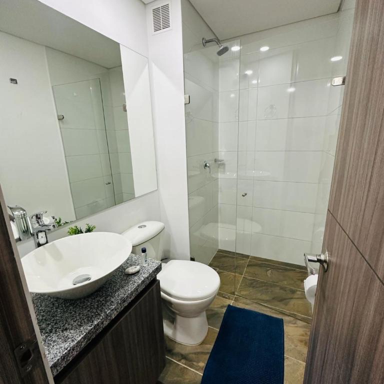 Magnifico y Confortable Apartamento Amoblado - Habitación Familiar con balcón - 5