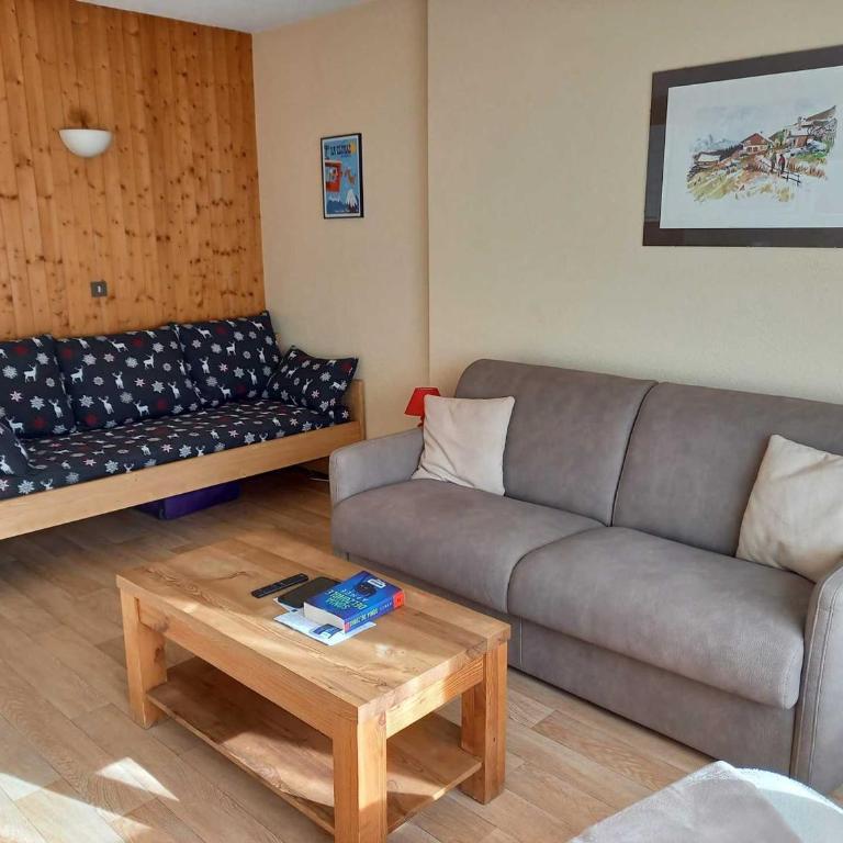 Studio cabine au centre, balcon sud, parking, proche pistes et commerces - FR-1-459-89 - Estudio - 12