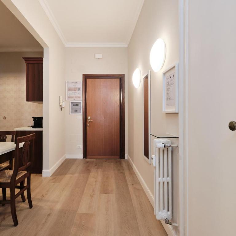 50 Apartments LANDO - Appartamento con 3 Camere da Letto e con Balcone - 40