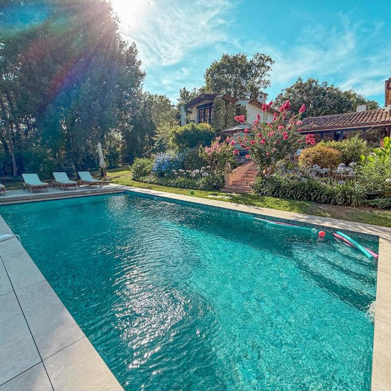 Superbe villa de 5 suites, climatisation, piscine, tennis, hauteurs de St Paul - Villa - 17