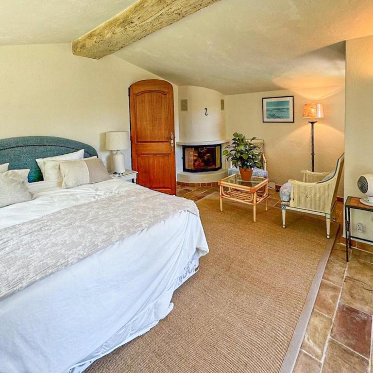 Superbe villa de 5 suites, climatisation, piscine, tennis, hauteurs de St Paul - Villa - 26