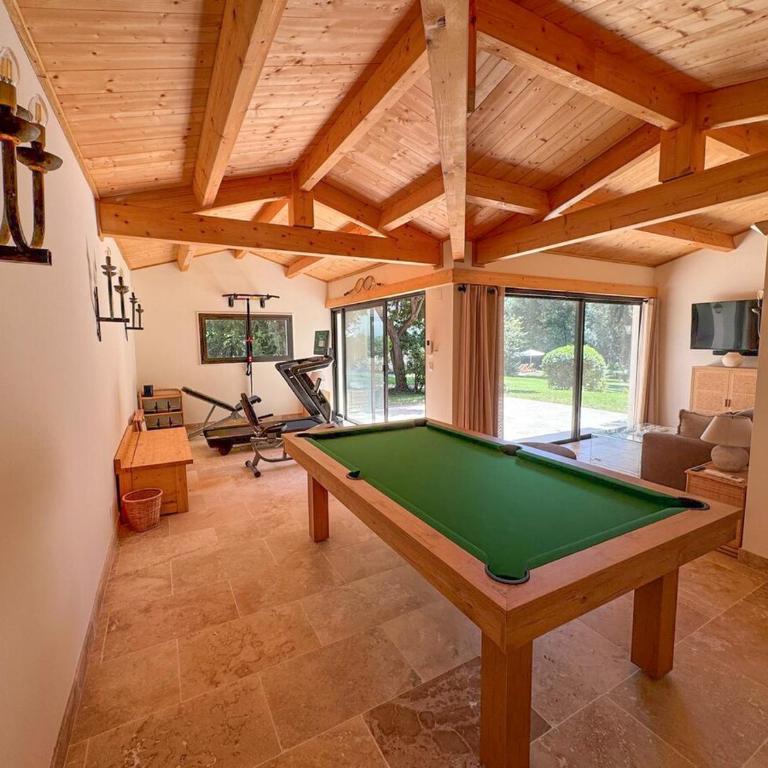 Superbe villa de 5 suites, climatisation, piscine, tennis, hauteurs de St Paul - Villa - 52