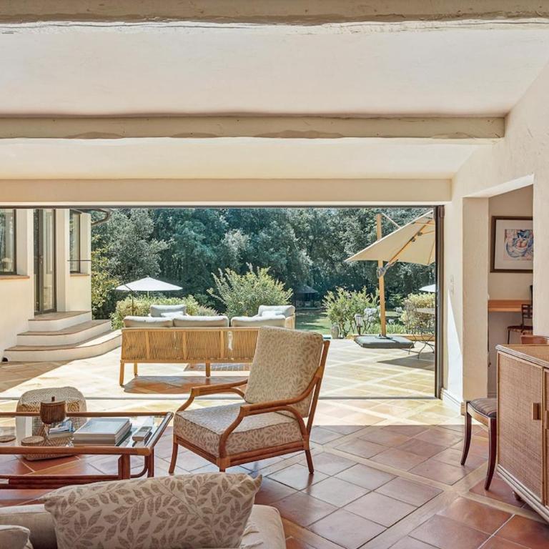 Superbe villa de 5 suites, climatisation, piscine, tennis, hauteurs de St Paul - Villa - 20