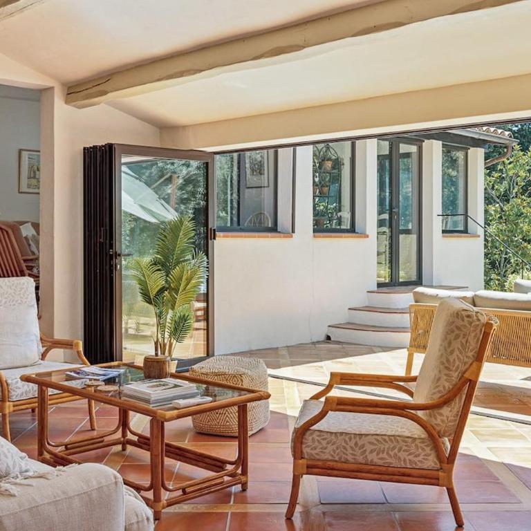 Superbe villa de 5 suites, climatisation, piscine, tennis, hauteurs de St Paul - Villa - 19