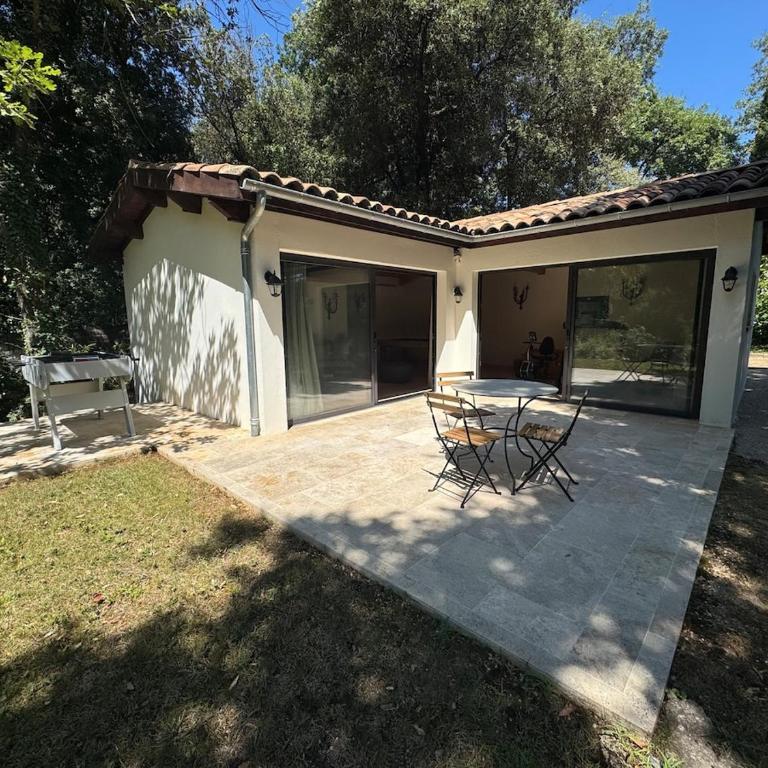 Superbe villa de 5 suites, climatisation, piscine, tennis, hauteurs de St Paul - Villa - 68