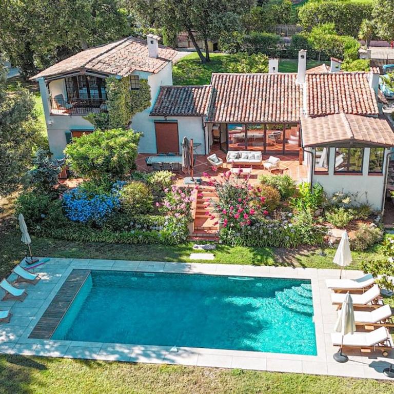 Superbe villa de 5 suites, climatisation, piscine, tennis, hauteurs de St Paul - Villa - 12