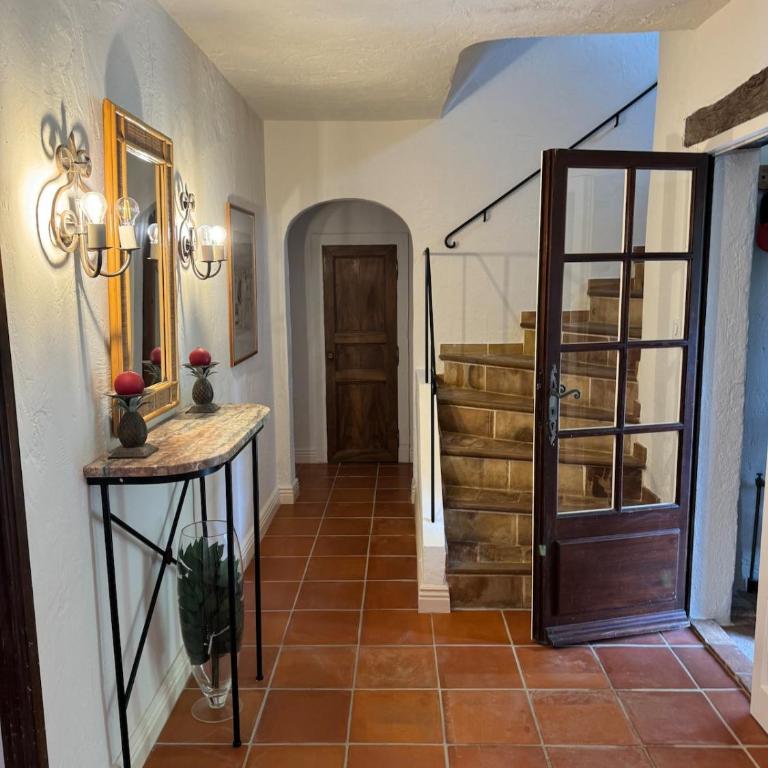 Superbe villa de 5 suites, climatisation, piscine, tennis, hauteurs de St Paul - Villa - 57
