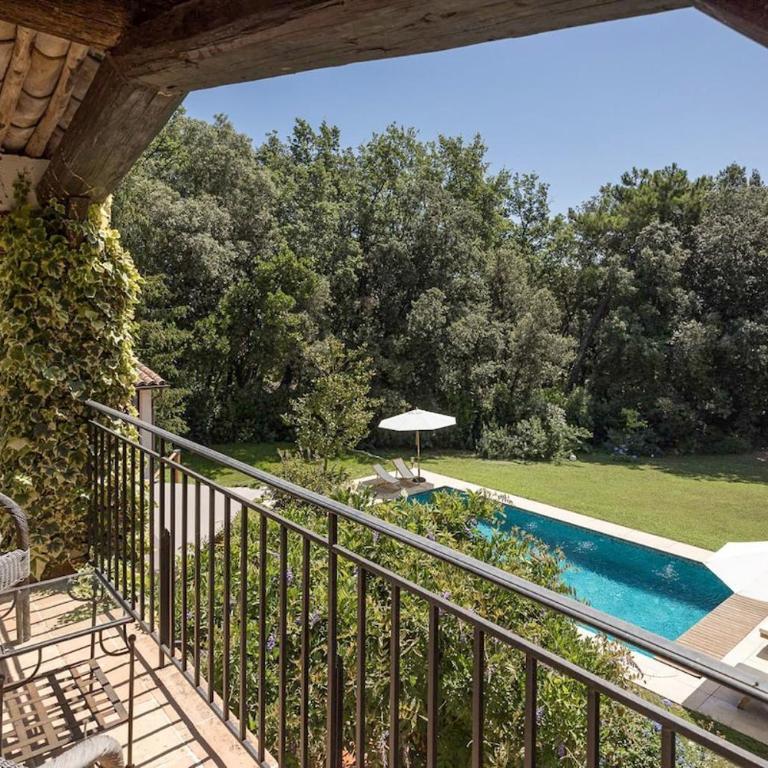Superbe villa de 5 suites, climatisation, piscine, tennis, hauteurs de St Paul - Villa - 11