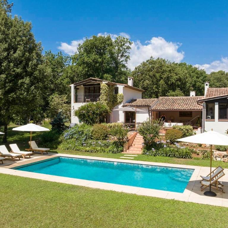 Superbe villa de 5 suites, climatisation, piscine, tennis, hauteurs de St Paul - Villa - 15