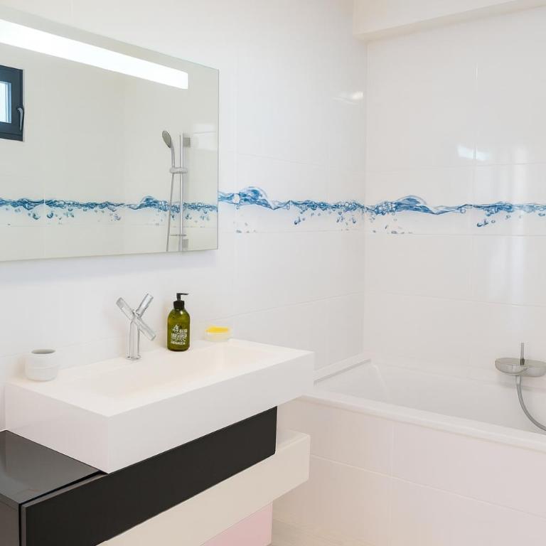La Riviera - Villa avec Piscine Privée - 25