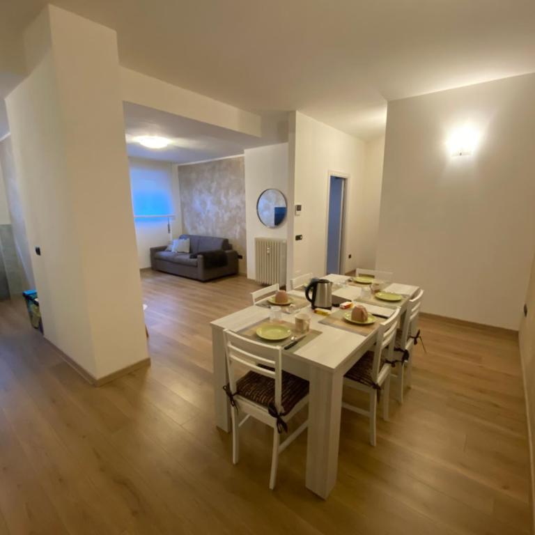 Viale Apartment Tirano - Two-Bedroom Apartment - 1