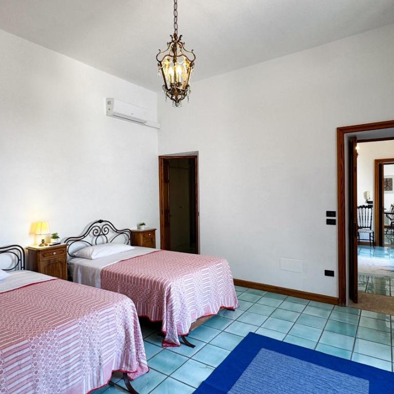 Casa Filippo - Authentic Historic Seafront Home with Terrace in Otranto City Center - Marea Stays Collection - Villa con 3 Camere da Letto - 10