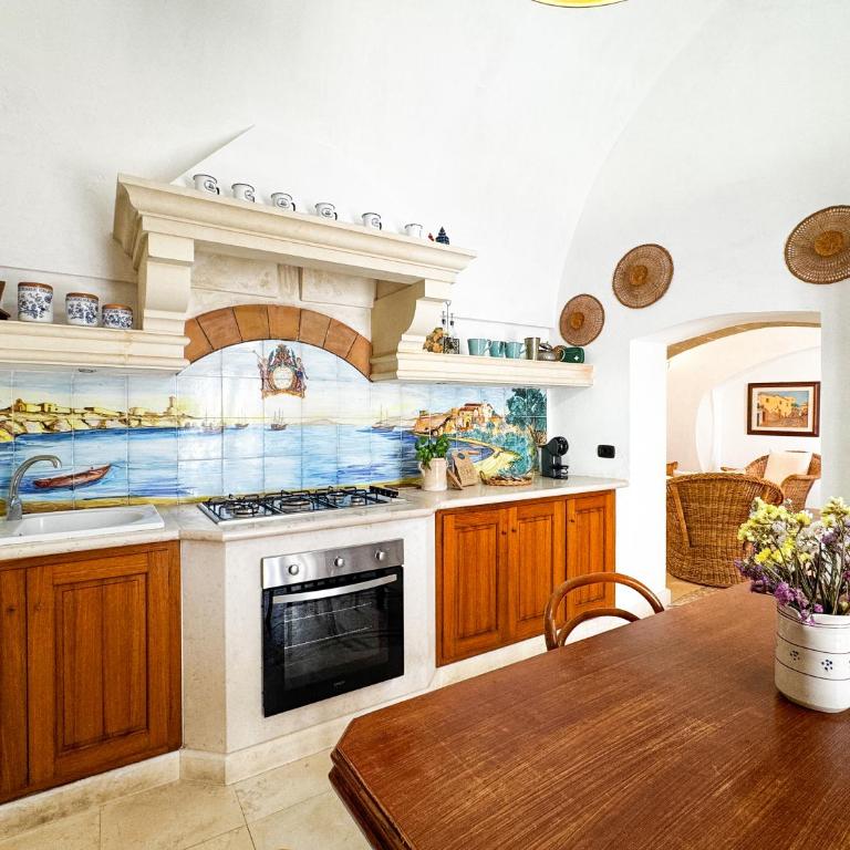 Casa Filippo - Authentic Historic Seafront Home with Terrace in Otranto City Center - Marea Stays Collection - Villa con 3 Camere da Letto - 32