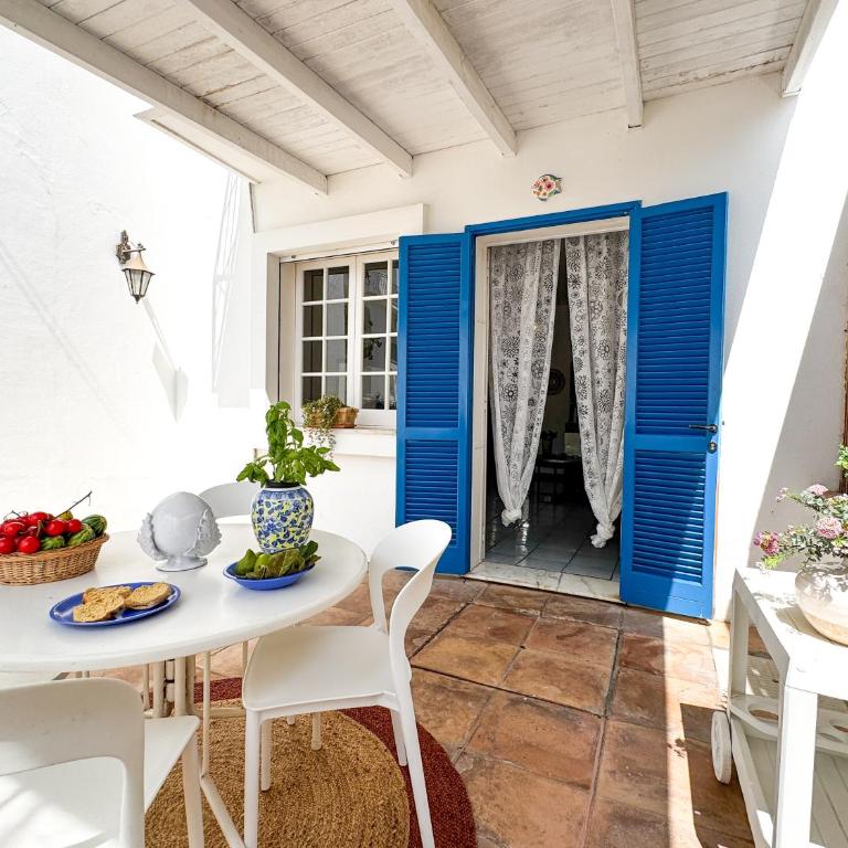 Casa Marea - Authentic Holiday Home Near the Beach in Santa Caterina - Marea Stays Collection - Two-Bedroom House - 17