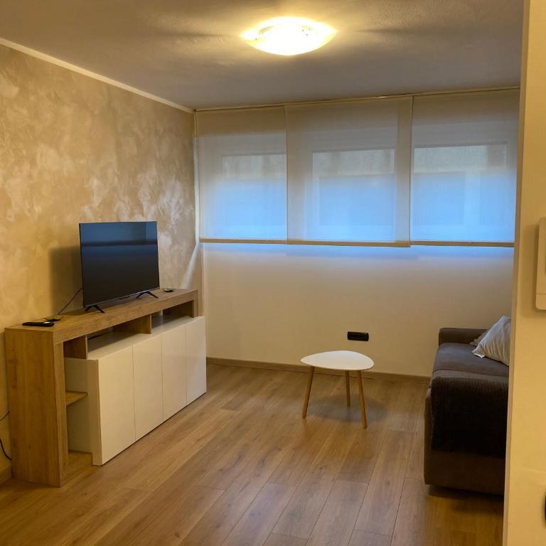 Viale Apartment Tirano - Two-Bedroom Apartment - 2