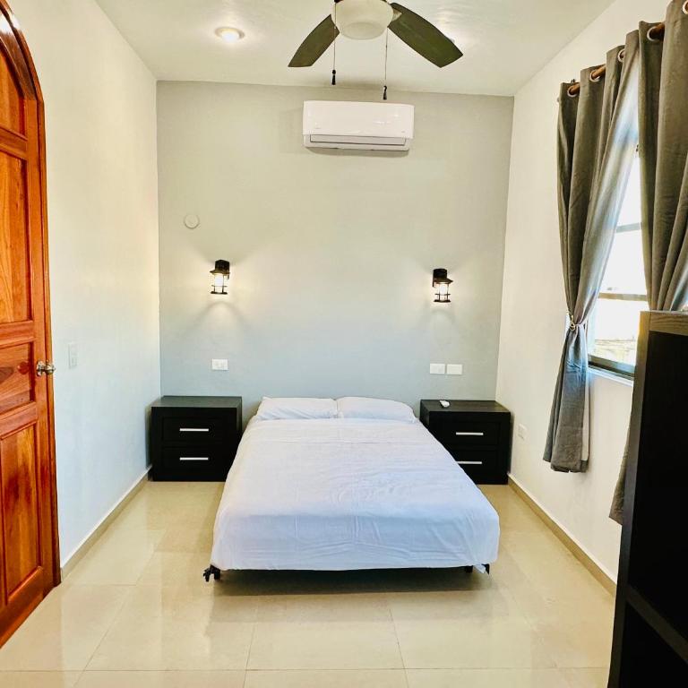 Spacious 3-story private house with ocean view - Five-Bedroom House - 11