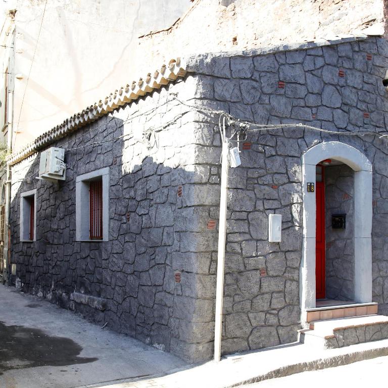 ZazzamitaHouse - One-Bedroom House - 5