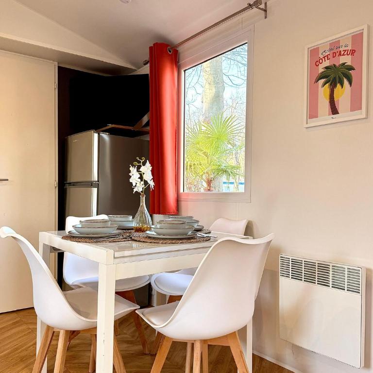 Eden Cottages - Premium Cottage avec Piscine - Mobile Home - 10